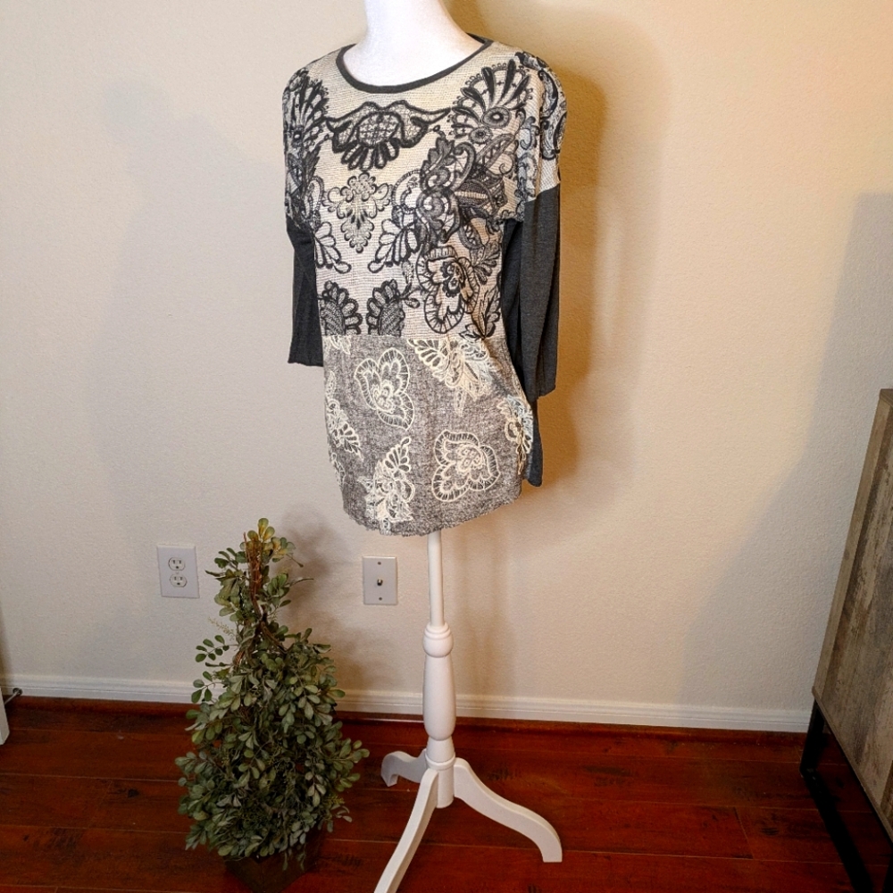 Zara 3/4 Sleeve length faux lace top